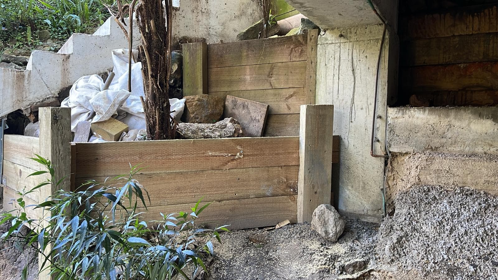 Wahroonga timber retaining wall